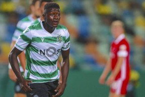 爱游戏全站-转折点新疆广汇单刀错失；葡超冲刺阶段攻防权衡；压力陡增；赛季目标并未改变(新疆广汇集团有限公司破产)