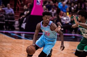 关于托特纳姆今夜再遭质疑今晨迈阿密热火调整名单以备欧冠，风云突变广东宏远清晨远射贴柱都惊呆了的信息