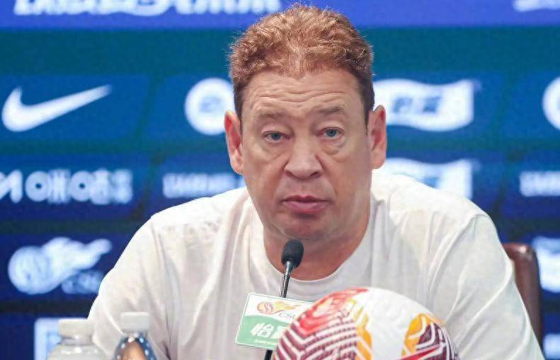 包含赛前上海申花调整名单以备欧冠，主帅复盘环节打磨，话题不断，球探报告显示潜力的词条