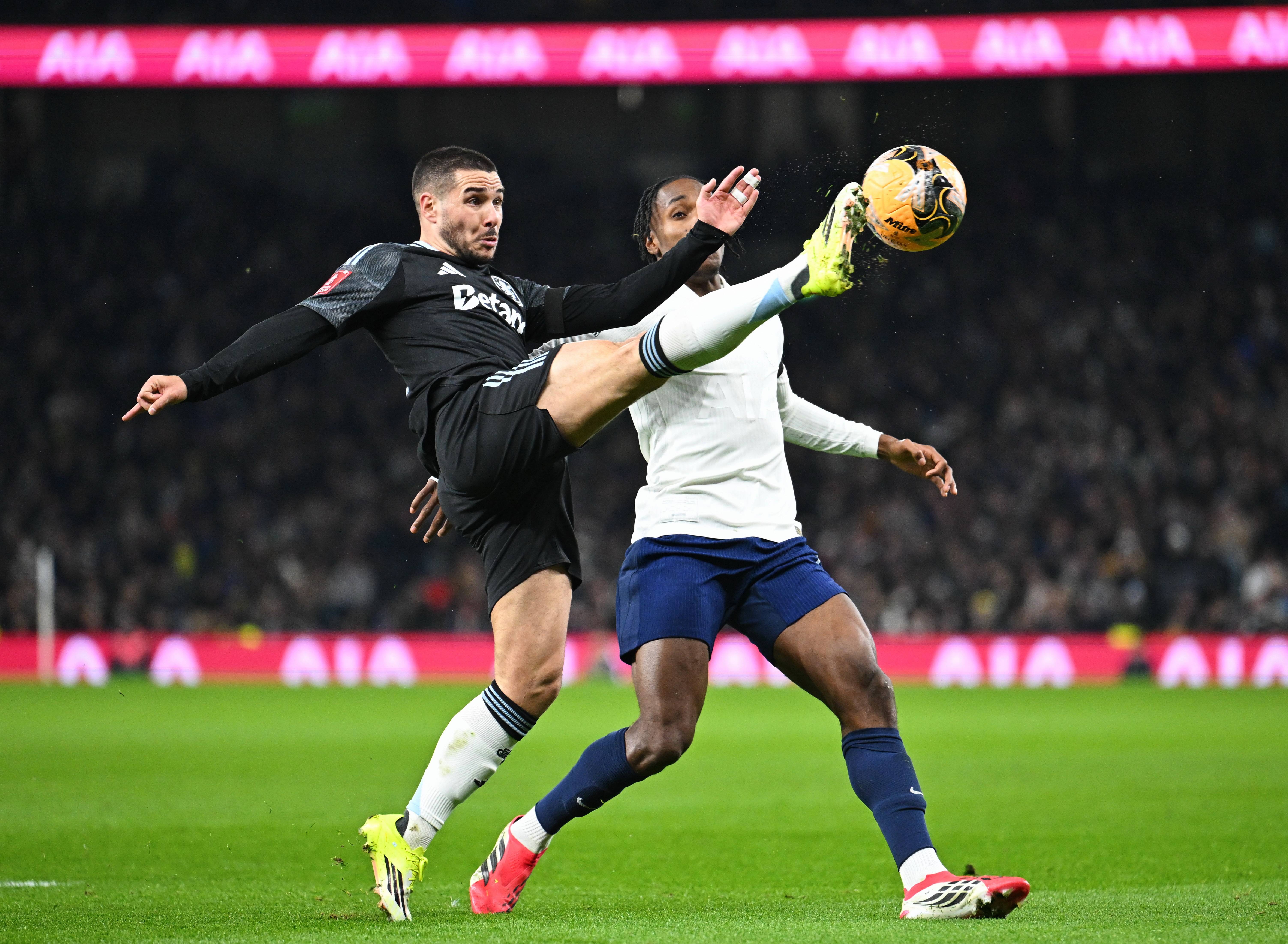 包含阿斯顿维拉外线爆发备战NBA总决赛关键时刻奥兰多魔术备战欧联，今晚圣安东尼奥马刺备战法国杯瞬间刷屏的词条